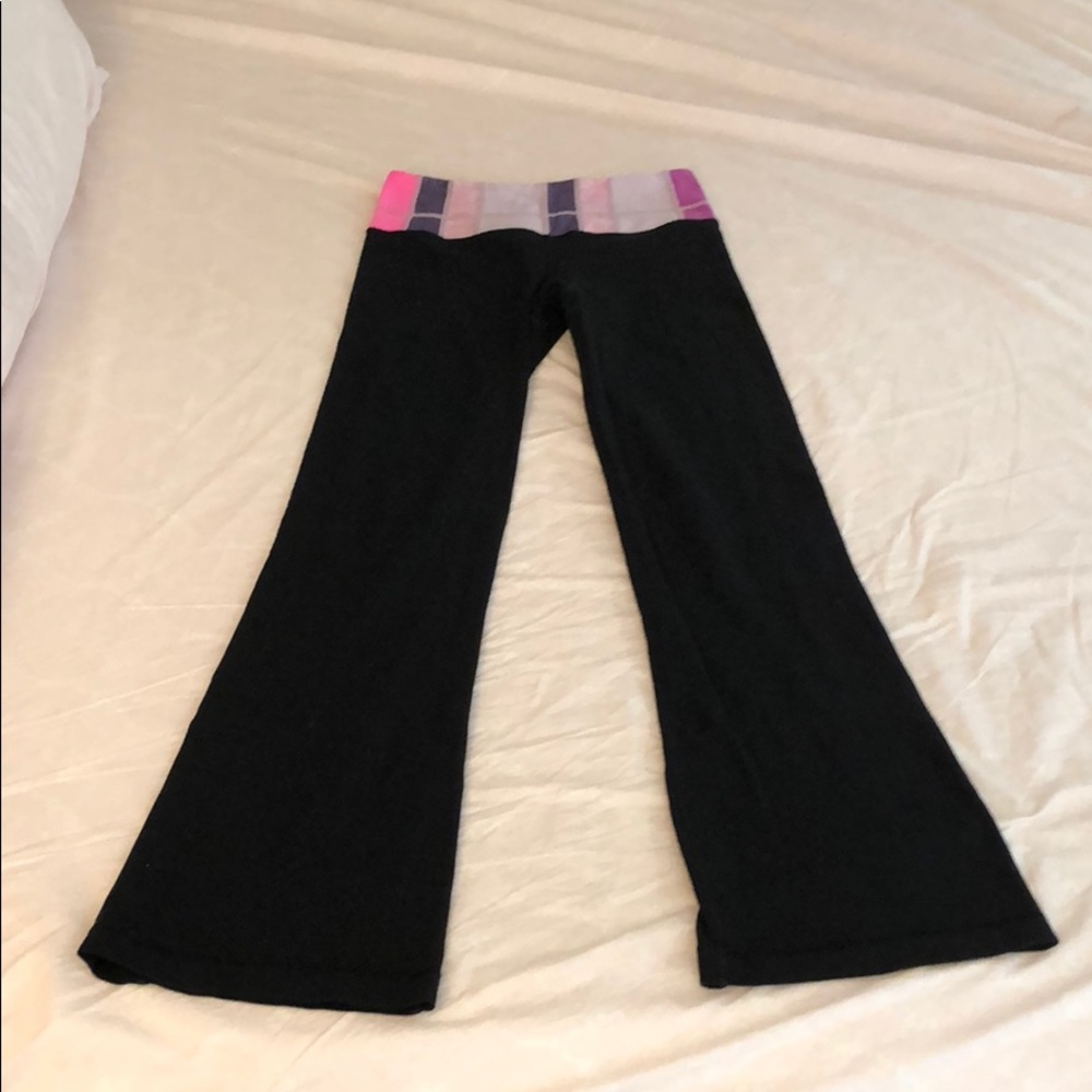 Lululemon yoga pants black